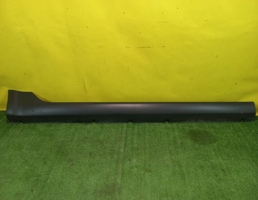 Накладка порога правая для Lada Vesta Cross 2017-  запчасти бу