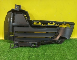 Решетка в бампер правая для BMW X5 F15 2013  запчасти бу