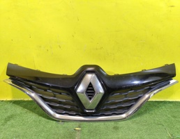Решетка радиатора для Renault Kaptur 2016  запчасти бу