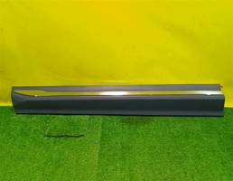 Накладка двери передней левой для Volvo XC60 2017  запчасти бу