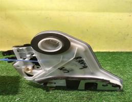 Замок двери задней правой для Toyota RAV4 2018  запчасти бу