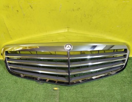 Решетка радиатора для MERСEDES BENZ C-Class (W204) 2007  запчасти бу