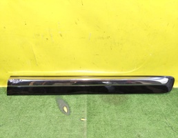 Накладка двери передней правой для Lexus LX570 2015  запчасти бу