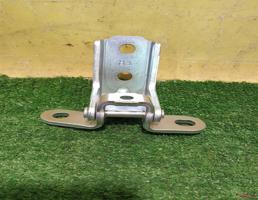 Петля двери передней правой верхняя для Hyundai Solaris 2017  запчасти бу