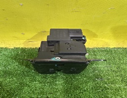 Замок багажника для МОСКВИЧ 3 2022  запчасти бу