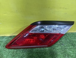 Фонарь задний внутренний правый для Toyota Camry V40 2006  запчасти бу
