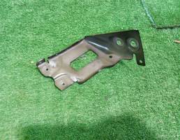 Кронштейн крепления переднего левого крыла для BMW X5 G05 2018  запчасти бу