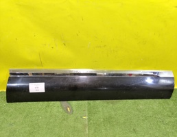 Накладка двери передней правой для Volkswagen Touareg NF 2010  запчасти бу