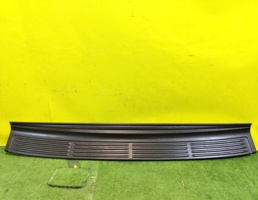 Накладка заднего бампера для Lexus LX570 2015  запчасти бу