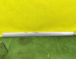 Накладка двери передней левой для Opel Zafira B 2005  запчасти бу