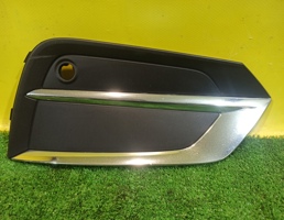 Решетка в бампер правая для Volvo XC60 2017  запчасти бу