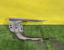 Кронштейн крепления крыла для Volkswagen Tiguan Mk2 2016  запчасти бу