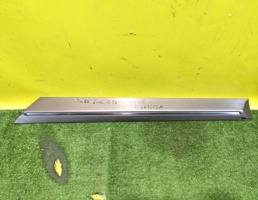 Накладка двери задней левой для Honda Civic 4D 2006  запчасти бу