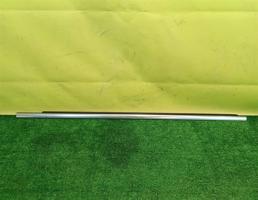 Накладка стекла переднего правого для MERСEDES BENZ GL-Class (X166) 2012  запчасти бу