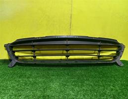 Решетка в бампер центральная для Hyundai Solaris 2010  запчасти бу
