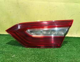 Фонарь задний внутренний правый для Toyota Camry V70 2017  запчасти бу