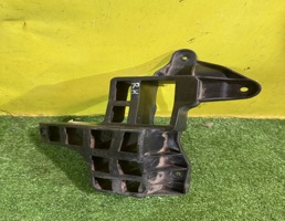 Кронштейн заднего бампера правый для Renault Sandero 2009  запчасти бу