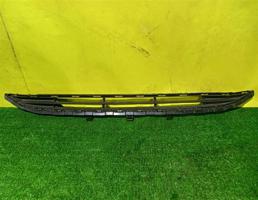 Решетка в бампер центральная для Hyundai Solaris 2017  запчасти бу