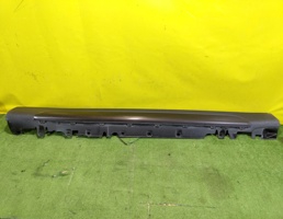 Накладка порога правая для BMW X5 F15 2013  запчасти бу