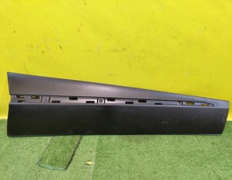 Накладка двери передней правой для Renault Kaptur 2016  запчасти бу