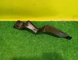 Кронштейн фар левый для MERСEDES BENZ C-Class (W204) 2007  запчасти бу