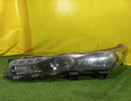 Фара левая для Toyota Corolla E18 2013  запчасти бу