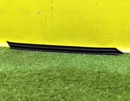 Молдинг переднего бампера для Toyota RAV4 2018  запчасти бу