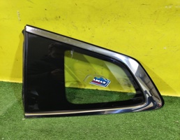 Стекло кузовное глухое левое для Nissan Qashqai (J11) 2014  запчасти бу