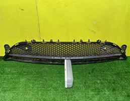 Решетка в бампер центральная для MERСEDES BENZ E-Class (W213) 2016  запчасти бу