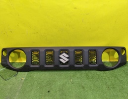 Решетка радиатора для Suzuki Jimny 2018-  запчасти бу