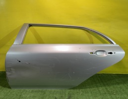 Дверь задняя левая для Toyota Corolla E12 2000  запчасти бу