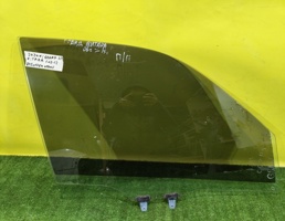 Стекло двери передней правой для Suzuki Grand Vitara 2006  запчасти бу