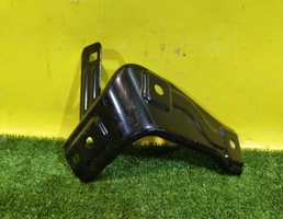 Кронштейн фар правый для Cadillac XT6 2019  запчасти бу