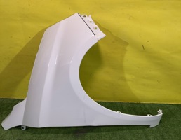 Крыло переднее правое для Lada Vesta 2015-  запчасти бу