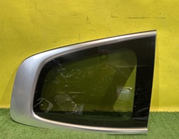 Стекло кузовное глухое правое для Tank 500 2021  запчасти бу