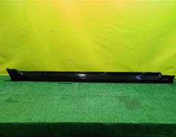 Накладка порога правая для Toyota Corolla E210 2019  запчасти бу