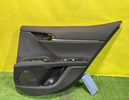 Обшивка двери задней правой для Toyota Camry V70 2017  запчасти бу
