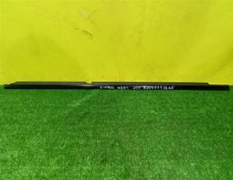 Накладка стекла заднего правого для MERСEDES BENZ C-Class (W204) 2007  запчасти бу