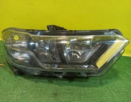 Фара правая для Lada Niva Travel 2020-  запчасти бу