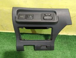 Накладка (кузов внутри) для Toyota Corolla E15 2006  запчасти бу