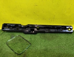 Кронштейн крепления накладки порога правого для BMW 5 G30 2016  запчасти бу