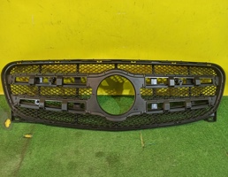 Решетка радиатора для MERСEDES BENZ GLA-Class (X156) 2013  запчасти бу