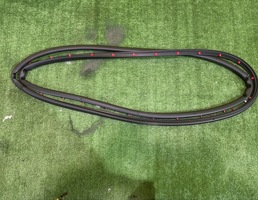 Уплотнитель двери для Haval (Хавал) H3 2024  запчасти бу