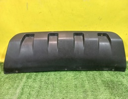 Накладка переднего бампера для Chevrolet Niva 2009  запчасти бу