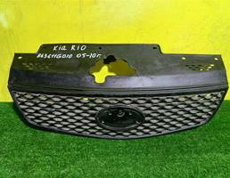 Решетка радиатора для Kia RIO 2 JB 2005  запчасти бу